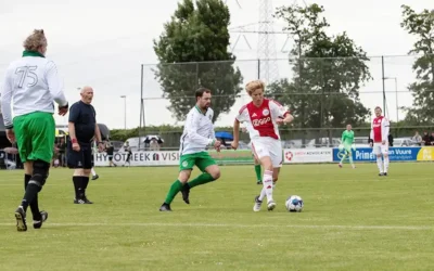 Heerlijke voetbalmiddag met Lucky Ajax bij HBOK in Zundertdorp 
